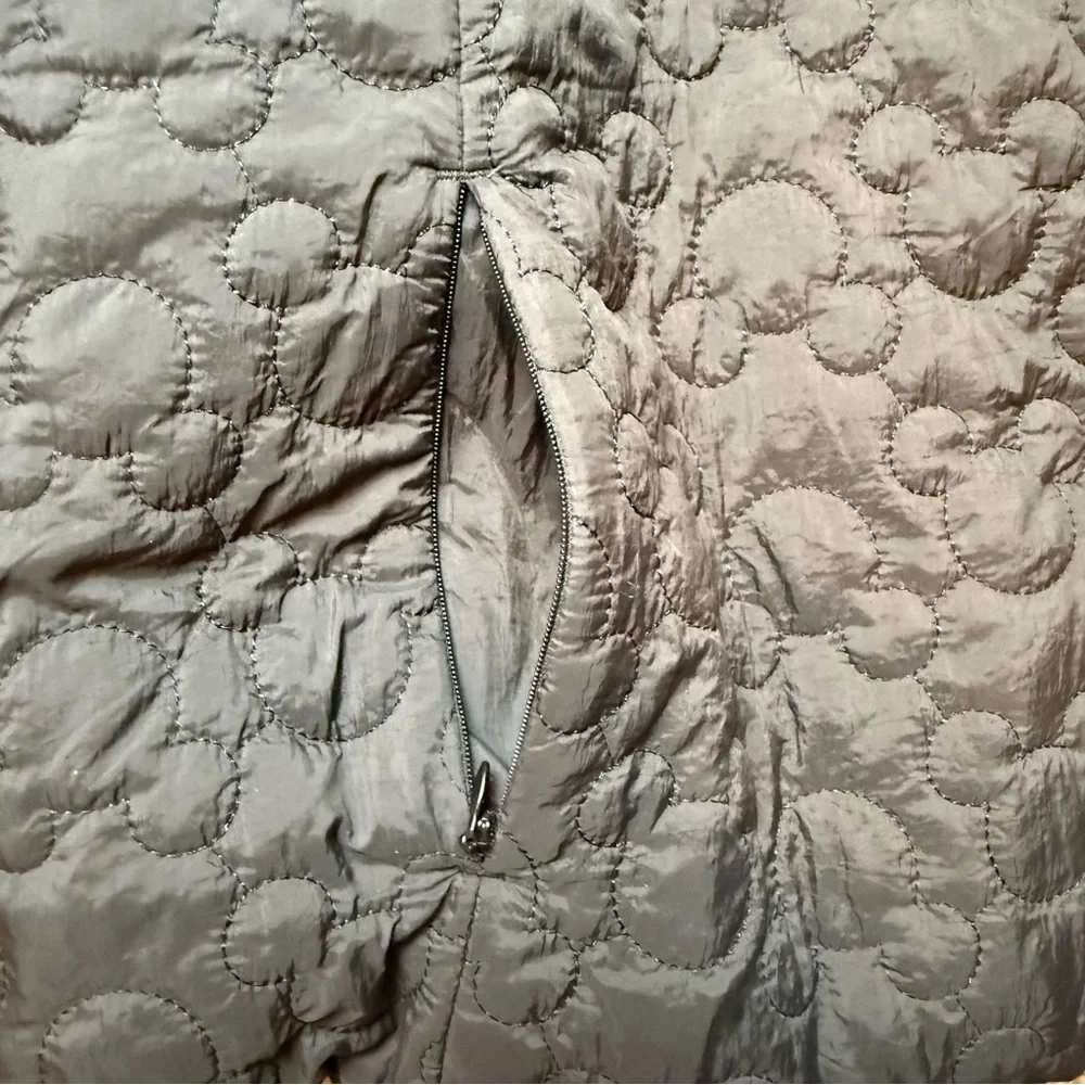 Disney Parks Women’s Mickey Mouse Ears Black Quilted Jacket Sherpa Lining Size L - Picture 10 of 13